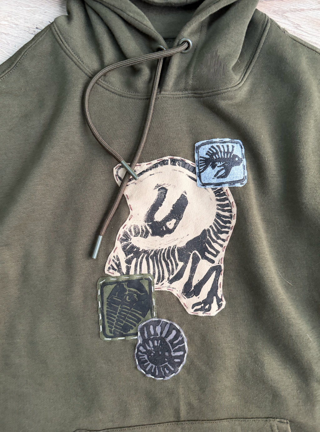 Focus print hoodie (no footprints)